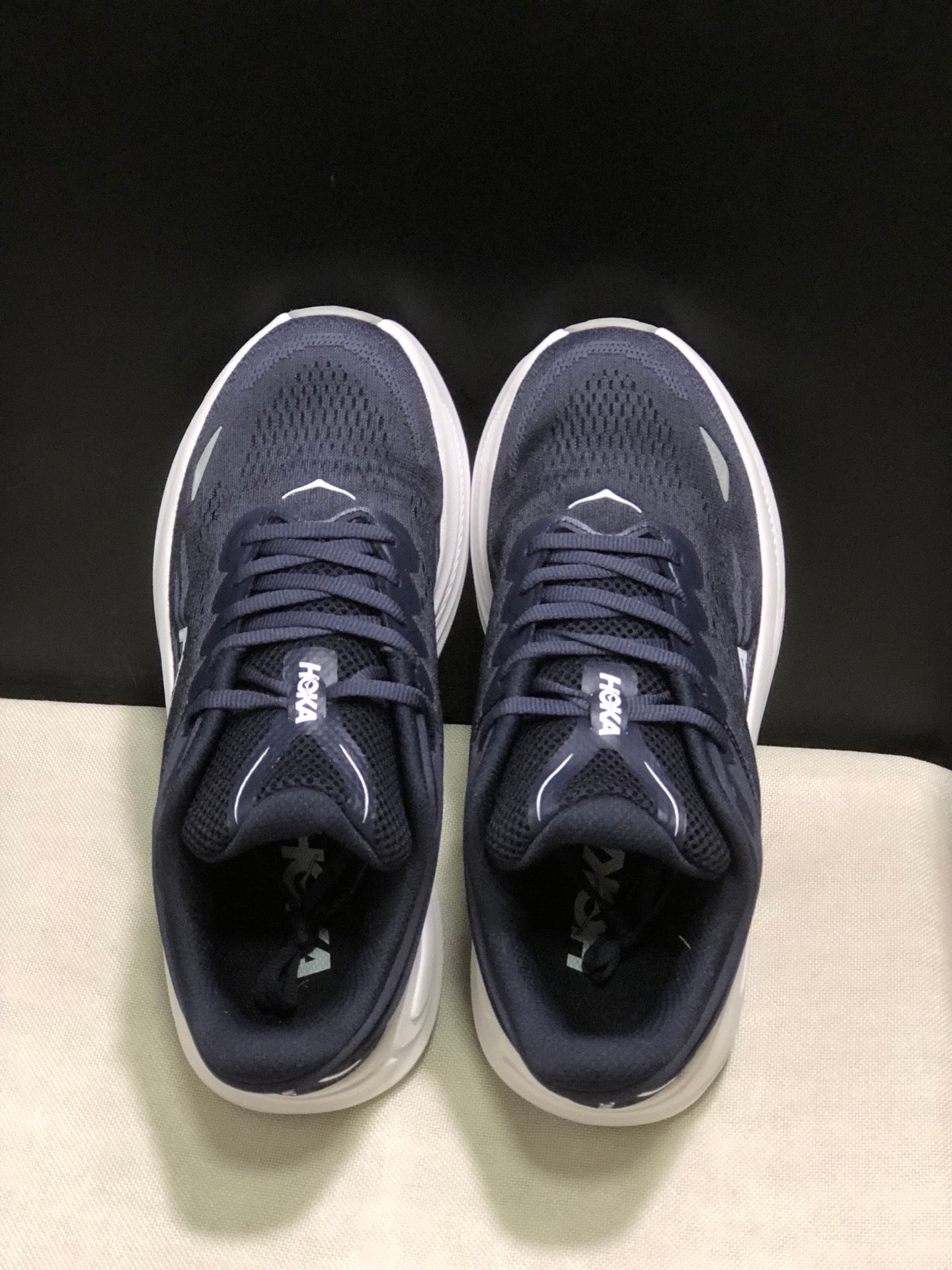 HOKA ONE ONE Bondi 9
